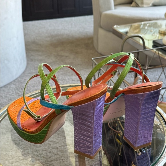 Metallic Color Block Marc Fisher sandals. - Picture 3 of 5